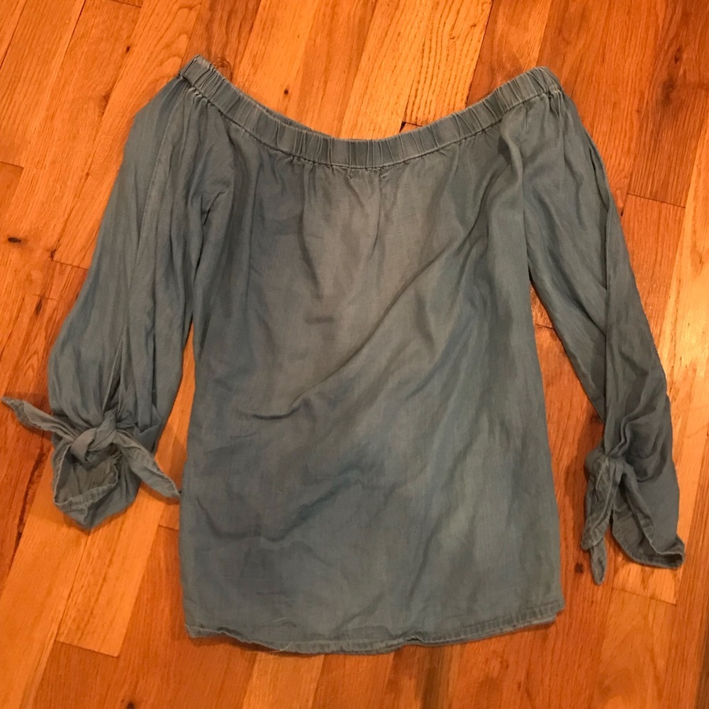 Off the shoulder long sleeve denim shirt